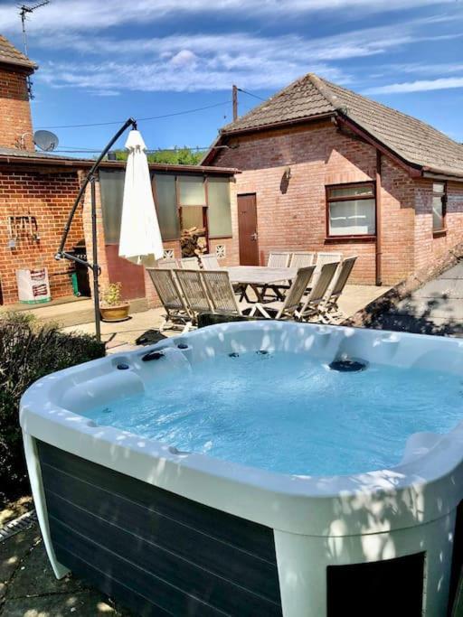 Arniss Farmhouse Fordingbridge Bagian luar foto